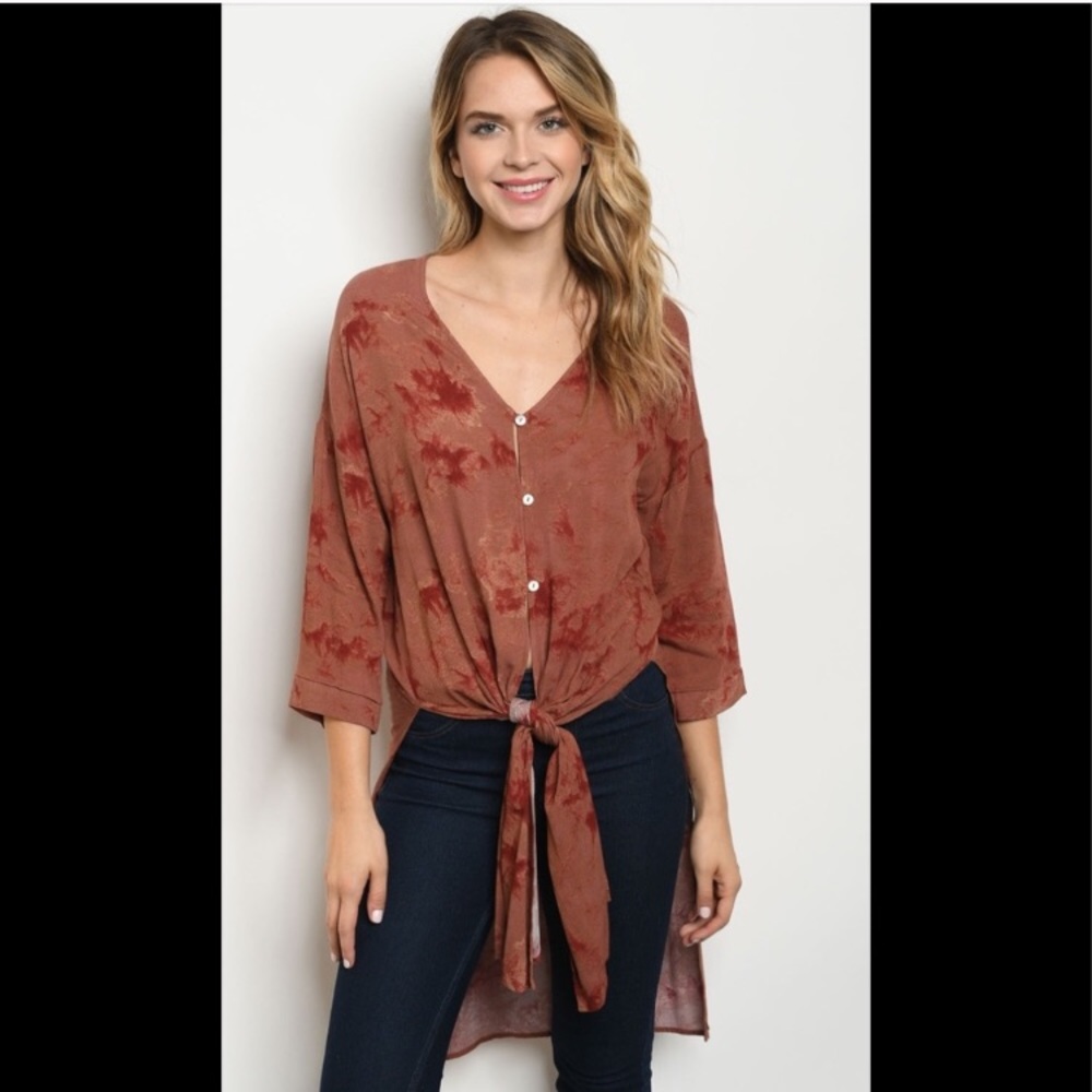 NWT! Rust Tye-Dye Hi-Lo Hem Button-Up & Tie Top